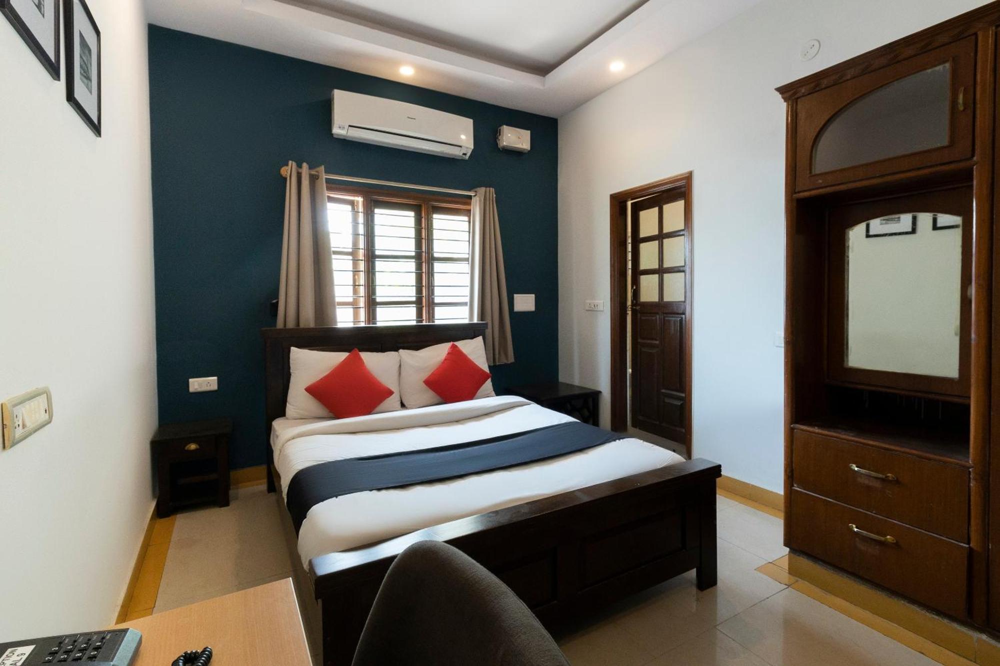 Collection O Victorian Comforts Bangalore Exterior foto